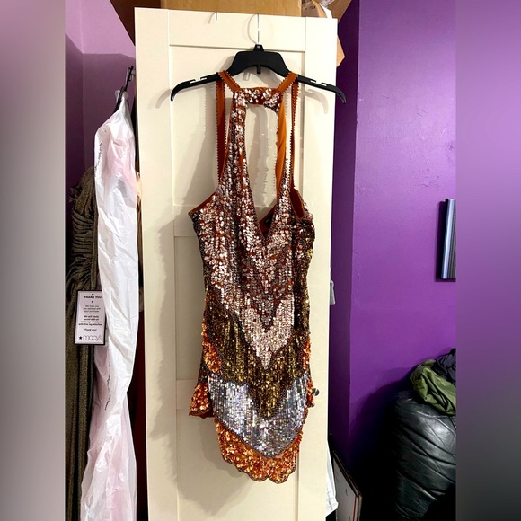 ASOS DESIGN NWT Tall Sequin Halter Dress – Size 4 - Picture 1 of 4